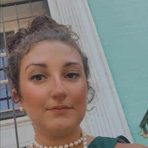 Meet your Posher, Alana